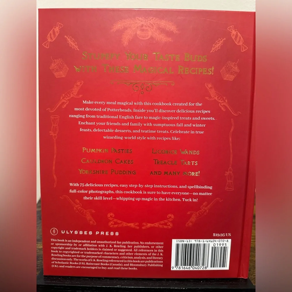 The Unofficial Hogwarts For The Holidays Cookbook NWT